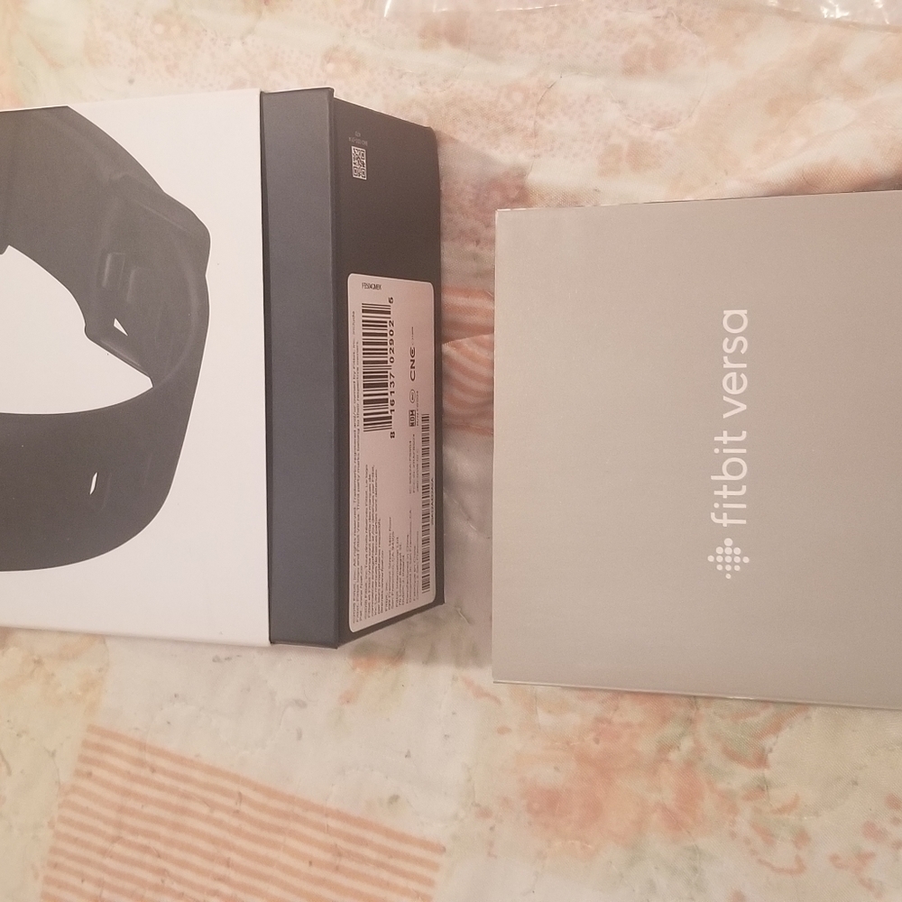 Fitbit Versa - image 3